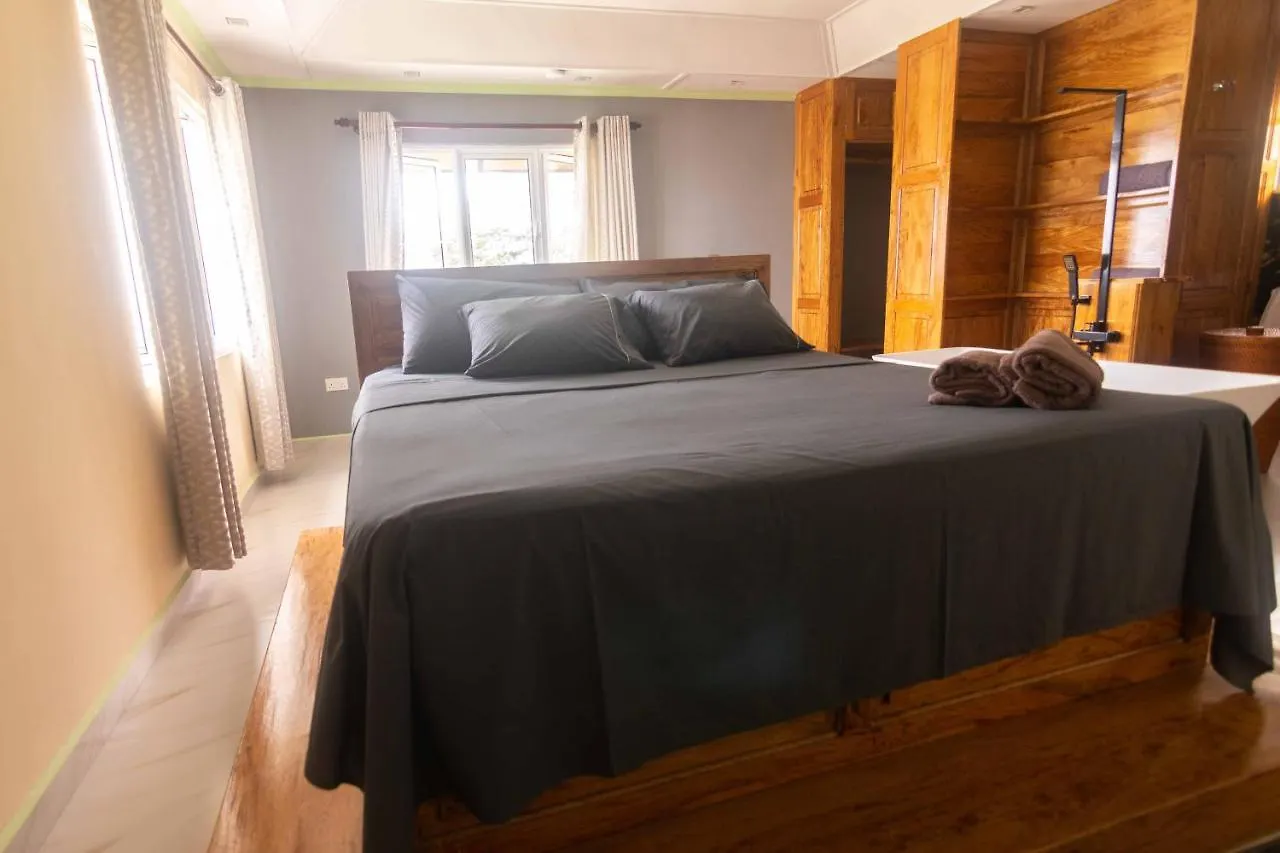 Azamat Self-Catering Apartment Pointe La Rue 0*,