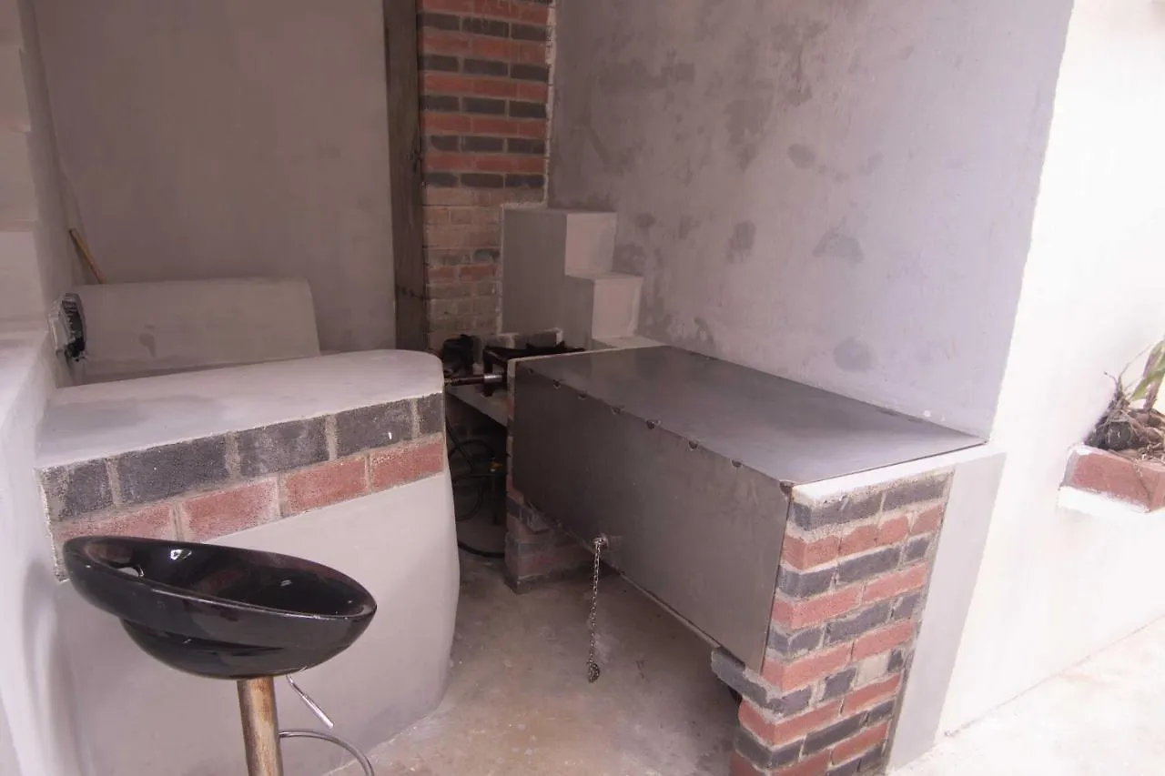 Azamat Self-Catering Apartment Pointe La Rue 세이셸